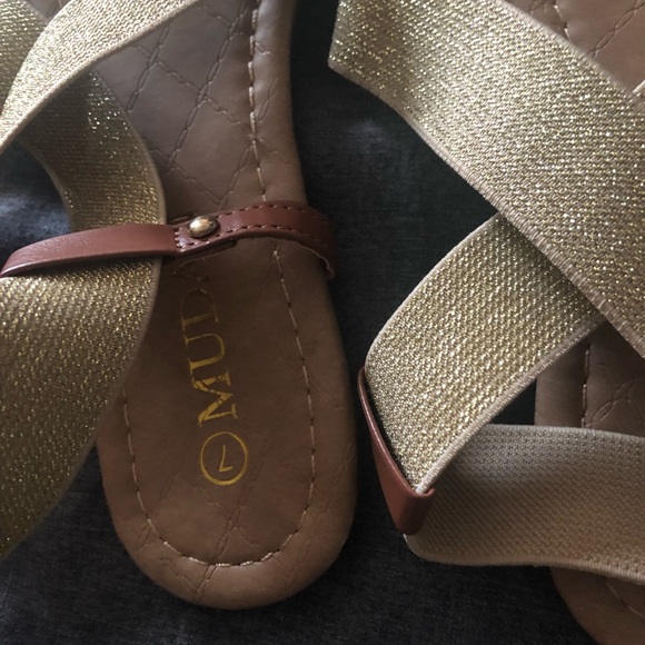 Gold & Tan Gladiator Sandals NWT!!! So Comfy! :) - Picture 12 of 12